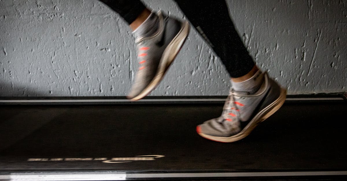 Comparing Hybrid Treadmills with Traditional Models